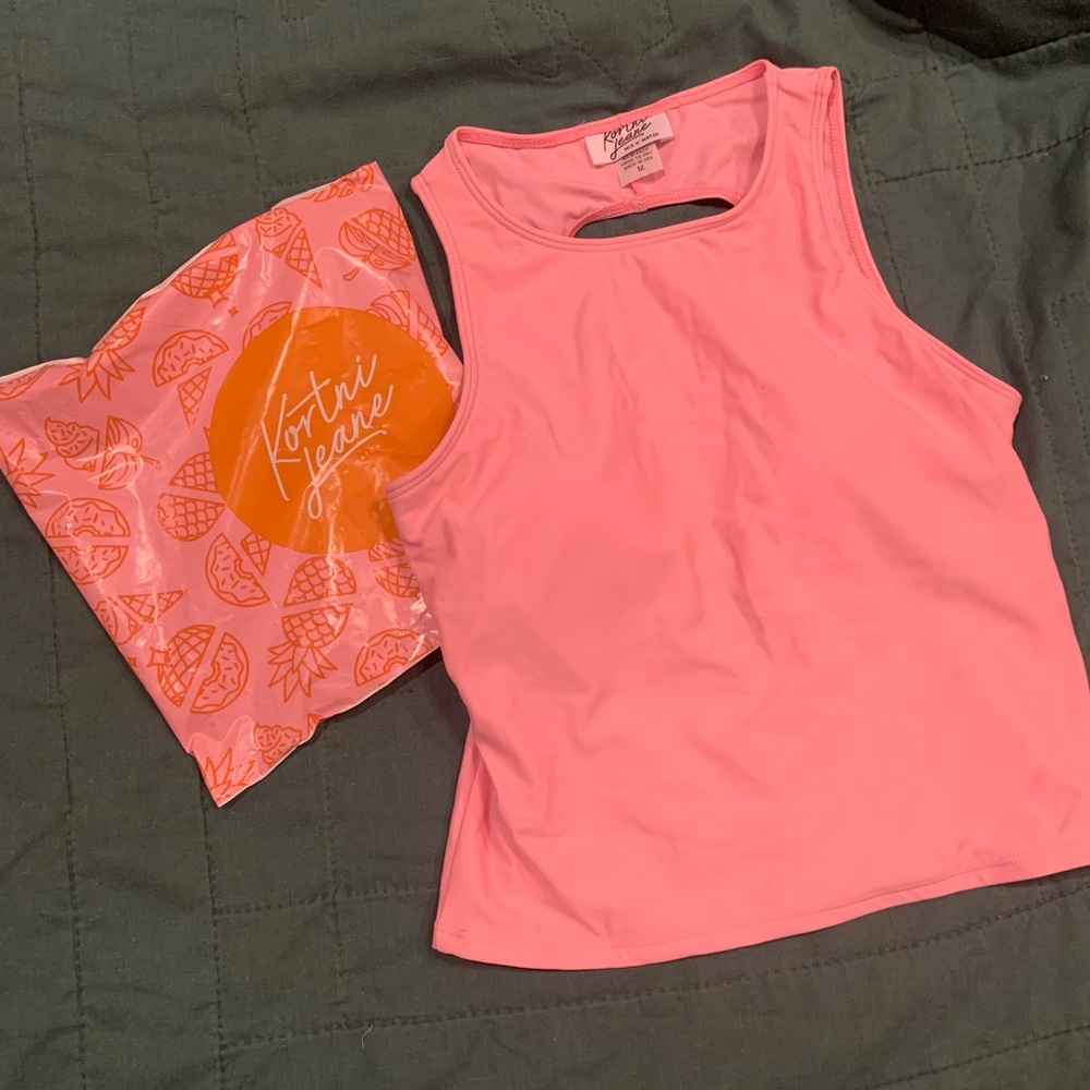 Kortni Jeane circle back top MEDIUM